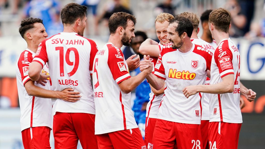 SSV Jahn Regensburg freut sich auf die Heimpremiere | BR24