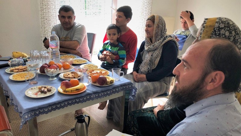 Zwei Ortkräfte und ihre Familien aus Afghanistan sind derzeit in einem Übergangswohnheim in Unterfranken untergebracht.