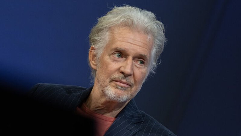 Der Autor Frank Schätzing spricht auf der Buchmesse in Frankfurt. | Bild: dpa-Bildfunk/Boris Roessler Der Autor Frank Schätzing spricht auf der Buchmesse in Frankfurt.