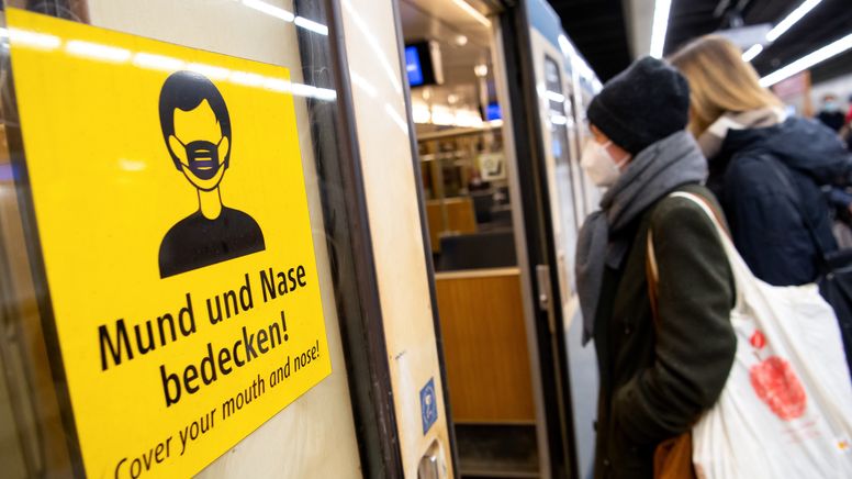 Die Maskenpflicht in Bayerns ÖPNV fällt | Bild:BR