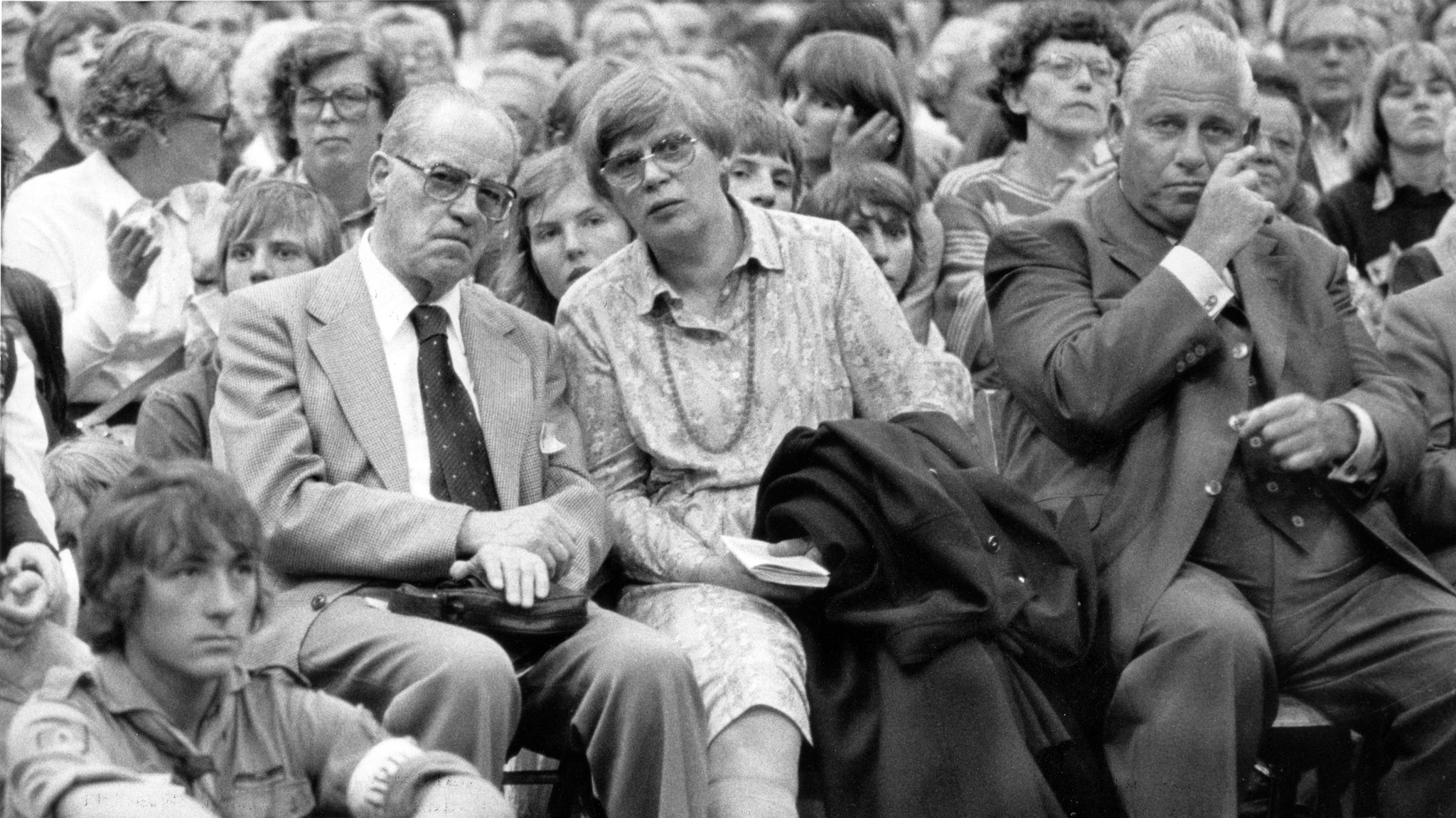 Der damalige SPD-Fraktionsvorsitzende Herbert Wehner und seine spätere Ehefrau Greta Burmester als Zuhörer beim Kirchentag 1979 in Nürnberg.