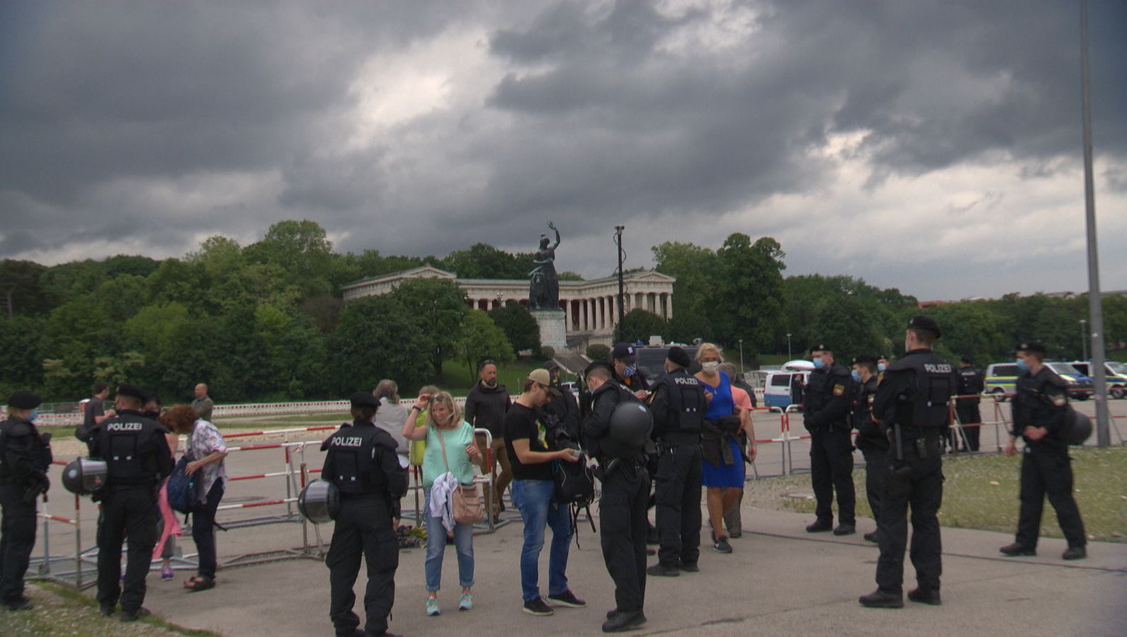 Keine Hochzeit Wegen Corona Virus Was Brautpaare Jetzt Tun Konnen