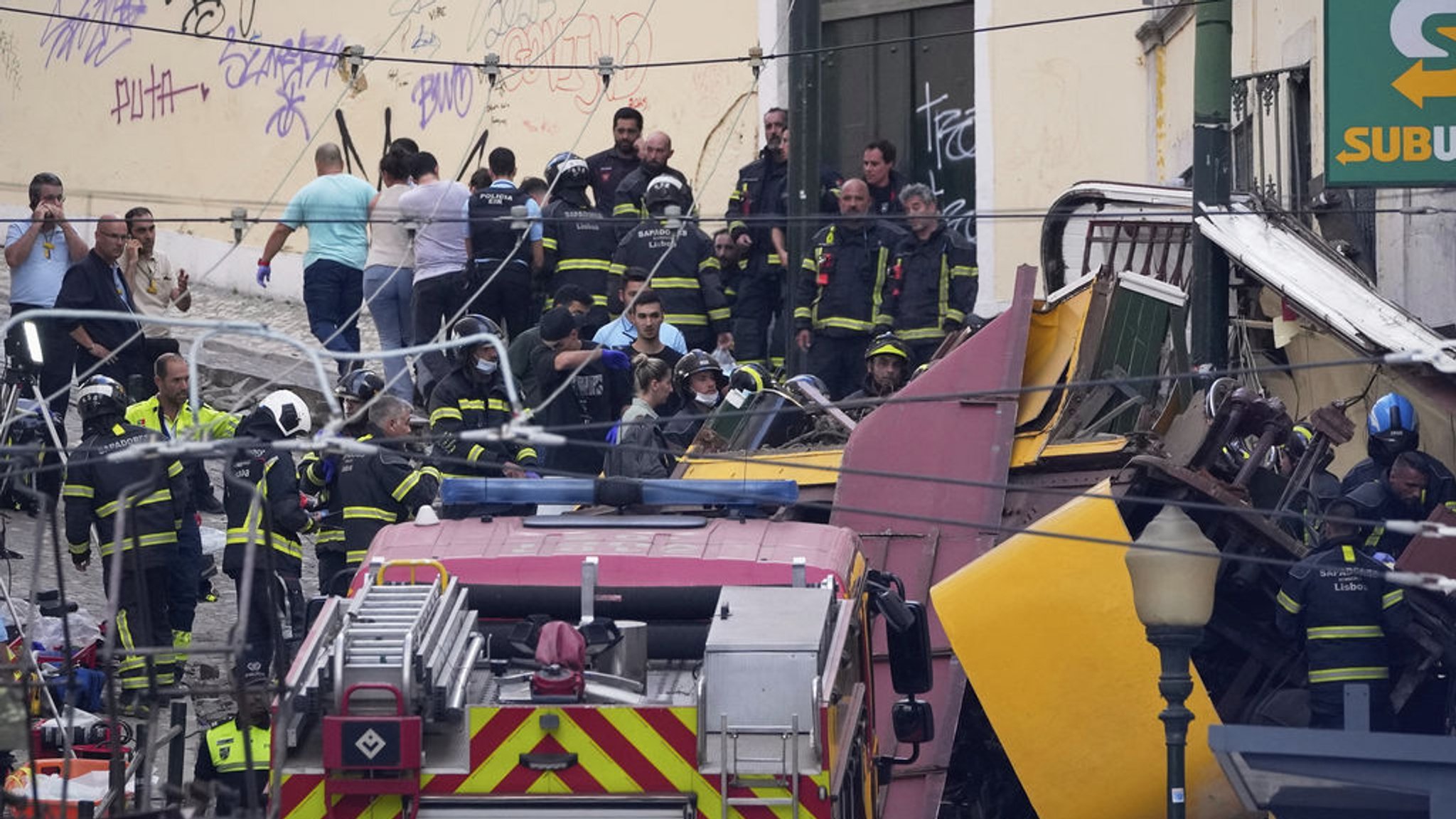 Mindestens 15 Tote bei Standseilbahn-Unglück in Lissabon
