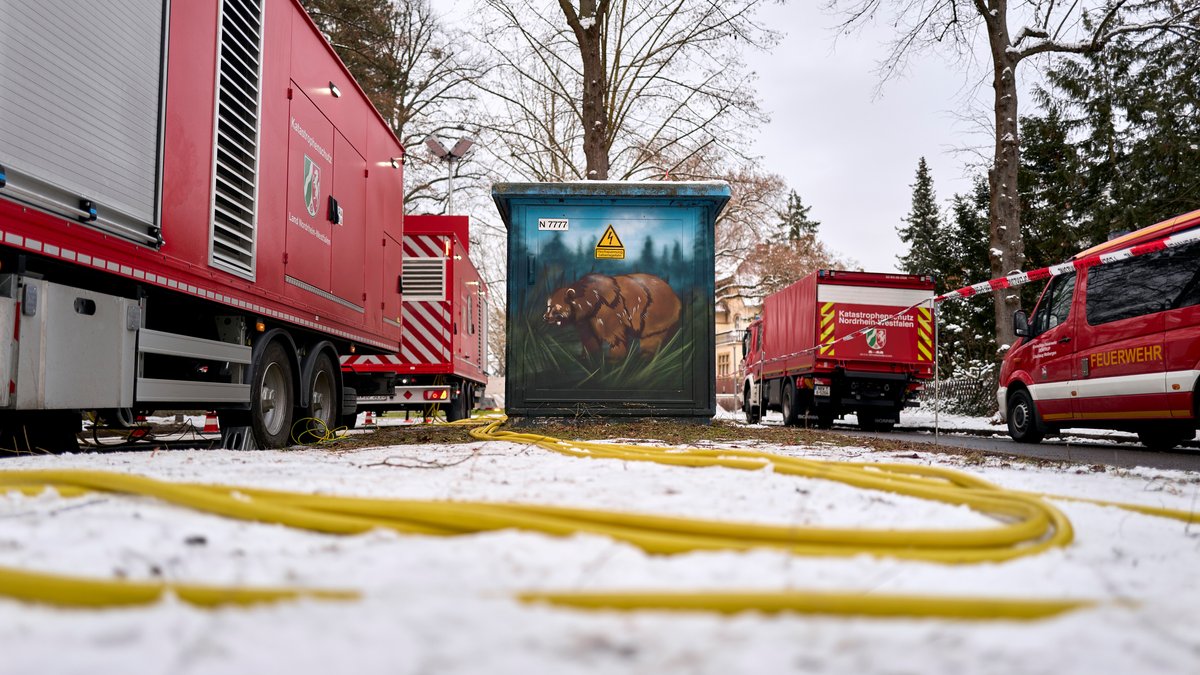 Die Feuerwehr aus dem Kreis Steinfurt war mit ihren Stromerzeugern vom Typ Polyma 250 kVA zur Unterstützung in Berlin.