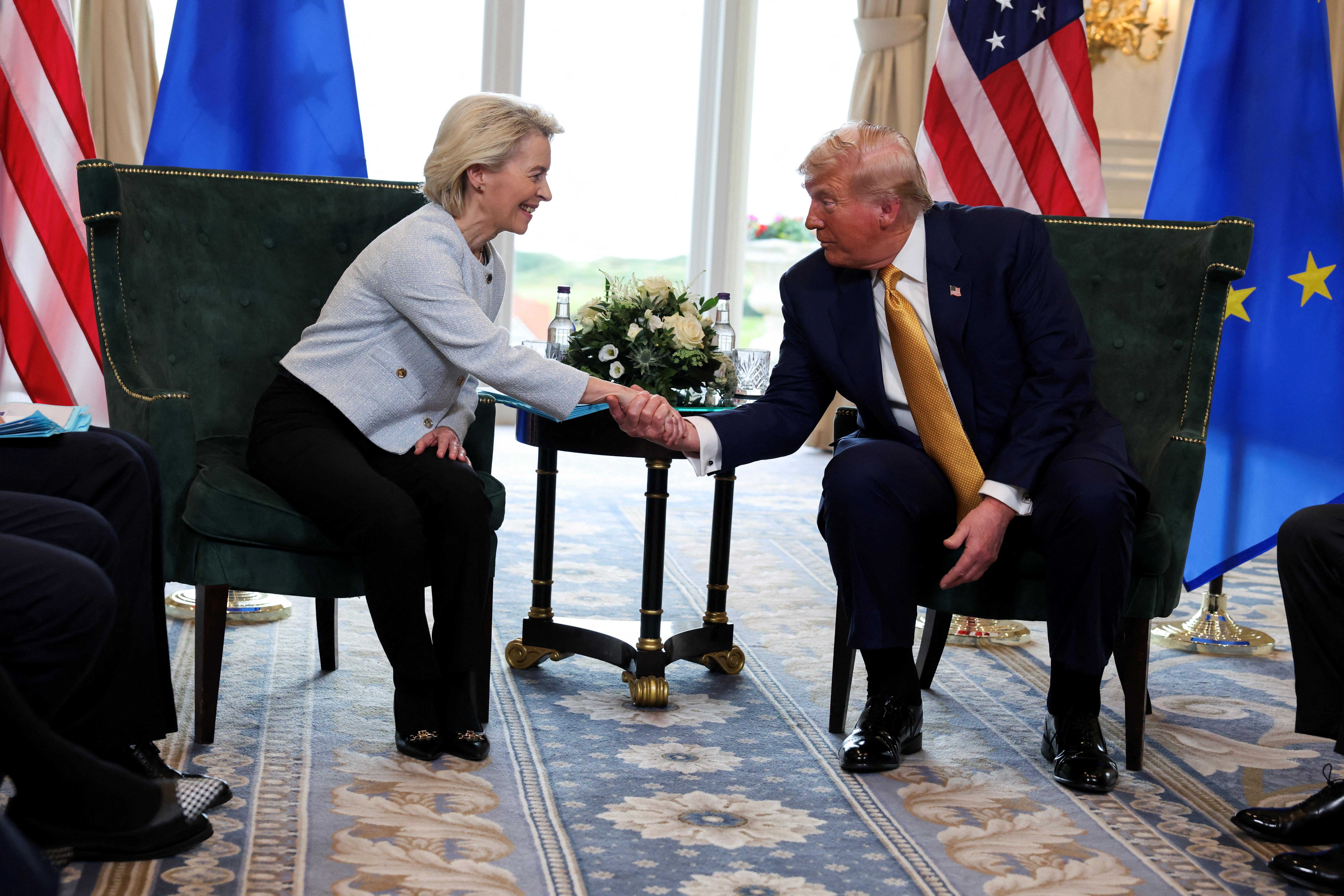 US-Präsident Donald Trump beim Treffen mit EU-Kommissionspräsidentin Ursula von der Leyen
