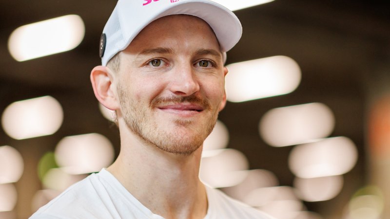 23.10.2024, Bayern, Nürnberg: Der Skirennläufer Linus Straßer bei der offiziellen Einkleidung für die Sportler und Trainer beim Deutschen Skiverband (DSV) vor Saisonbeginn. | Bild: dpa-Bildfunk/Daniel Karmann 23.10.2024, Bayern, Nürnberg: Der Skirennläufer Linus Straßer bei der offiziellen Einkleidung für die Sportler und Trainer beim Deutschen Skiverband (DSV) vor Saisonbeginn.