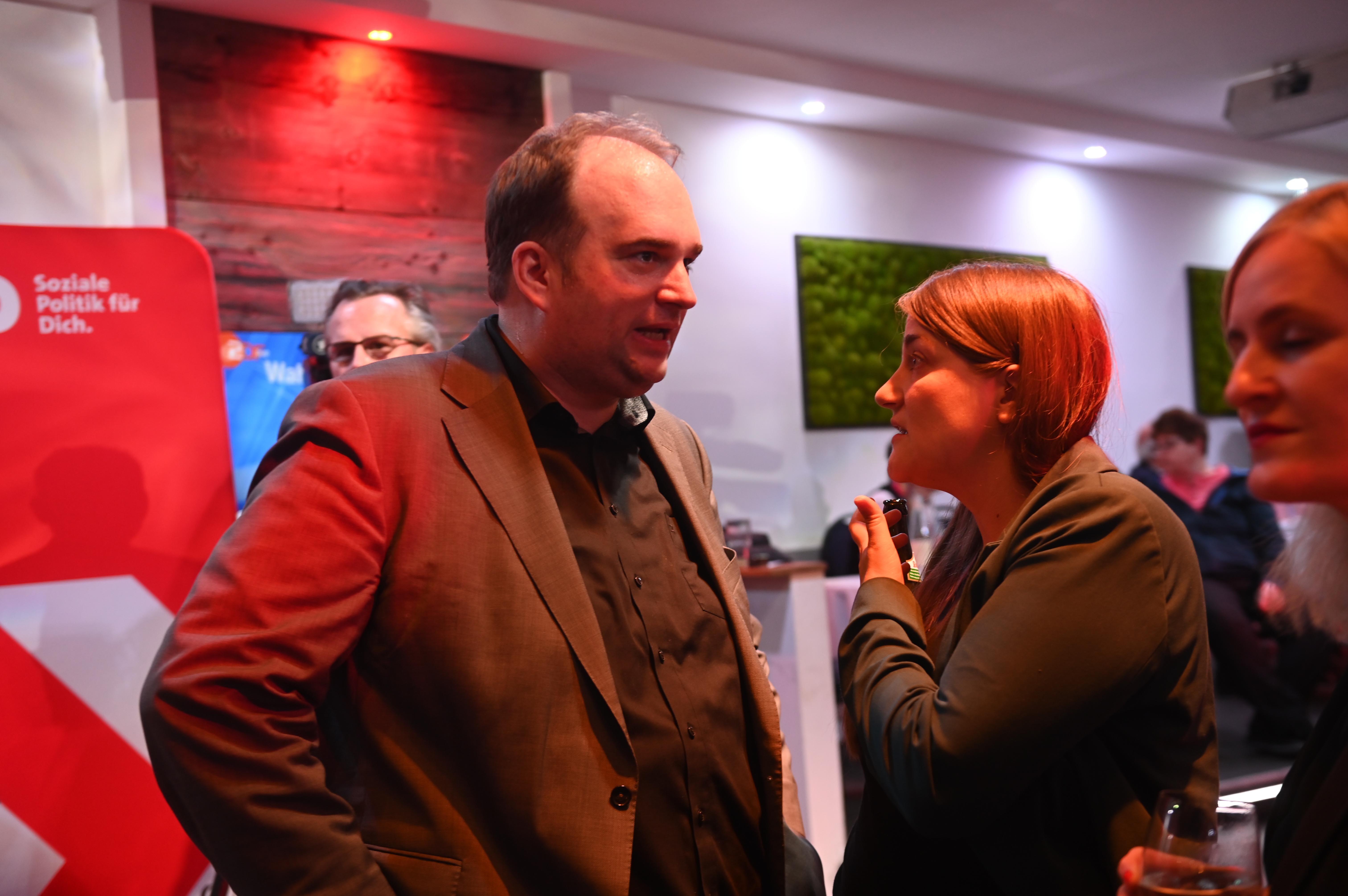 Sebastian Roloff und Ronja Endres (hier: auf der SPD-Bundestagswahlparty im Februar 2025)