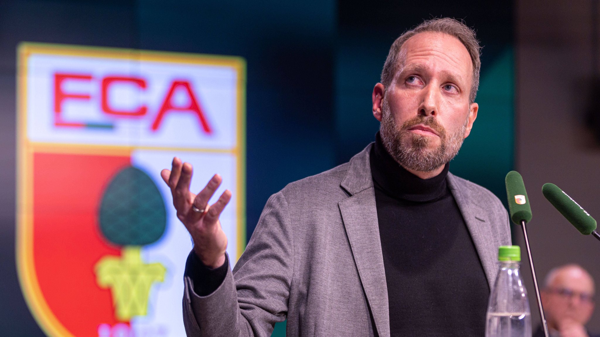 Trotz Rekordumsatz: Frostige JHV beim FC Augsburg