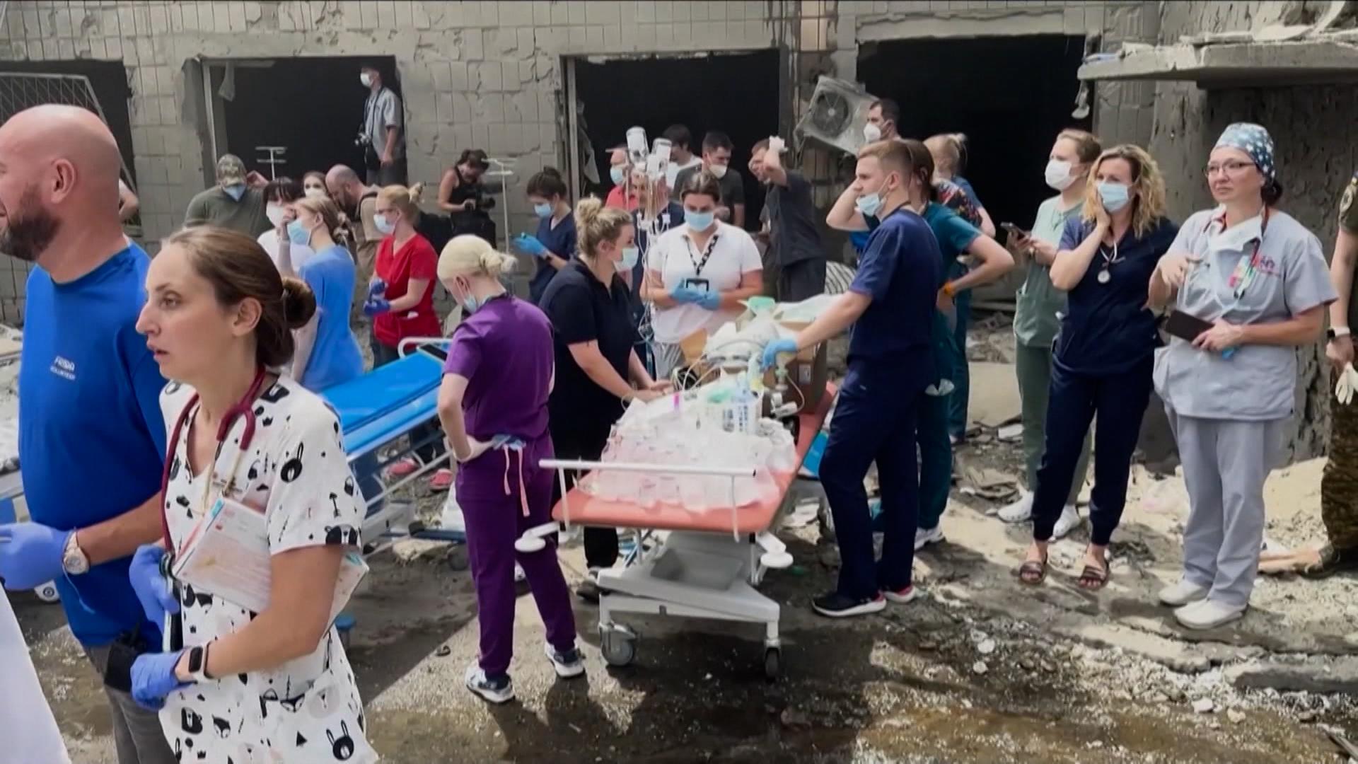 Nach dem Angriff auf eine Kinderklinik in Kiew.