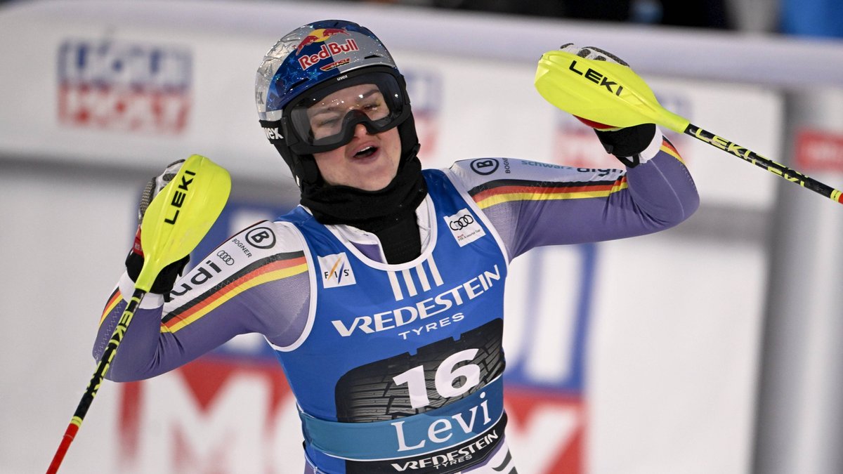 Podium für Aicher beim Nachtslalom - Shiffrin in eigener Liga