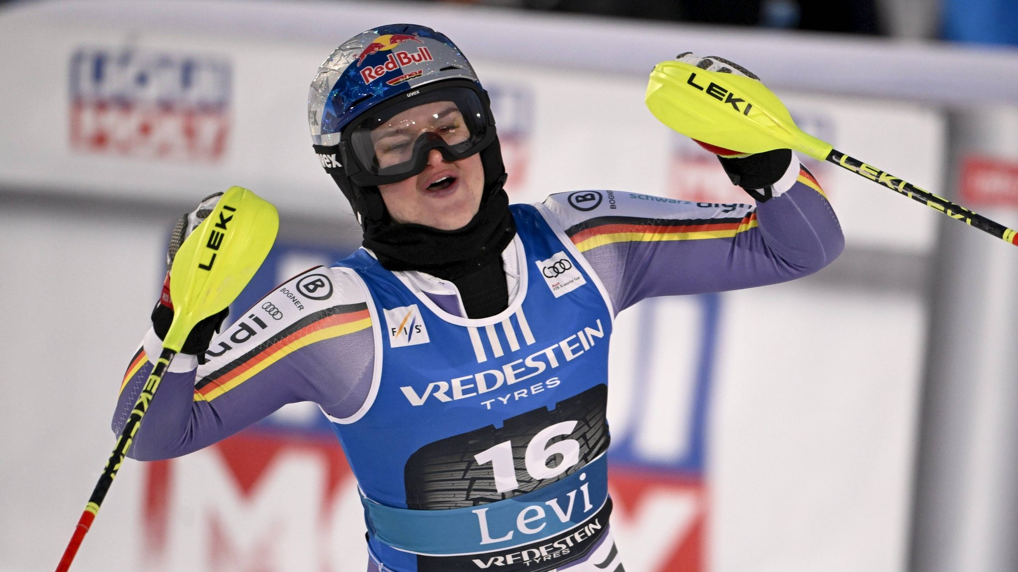 Wie schon beim Slalom in Levi: Emma Aicher fährt auch in Courchevel aufs Podest. | Bild: picture-alliance / dpa Wie schon beim Slalom in Levi: Emma Aicher fährt auch in Courchevel aufs Podest.