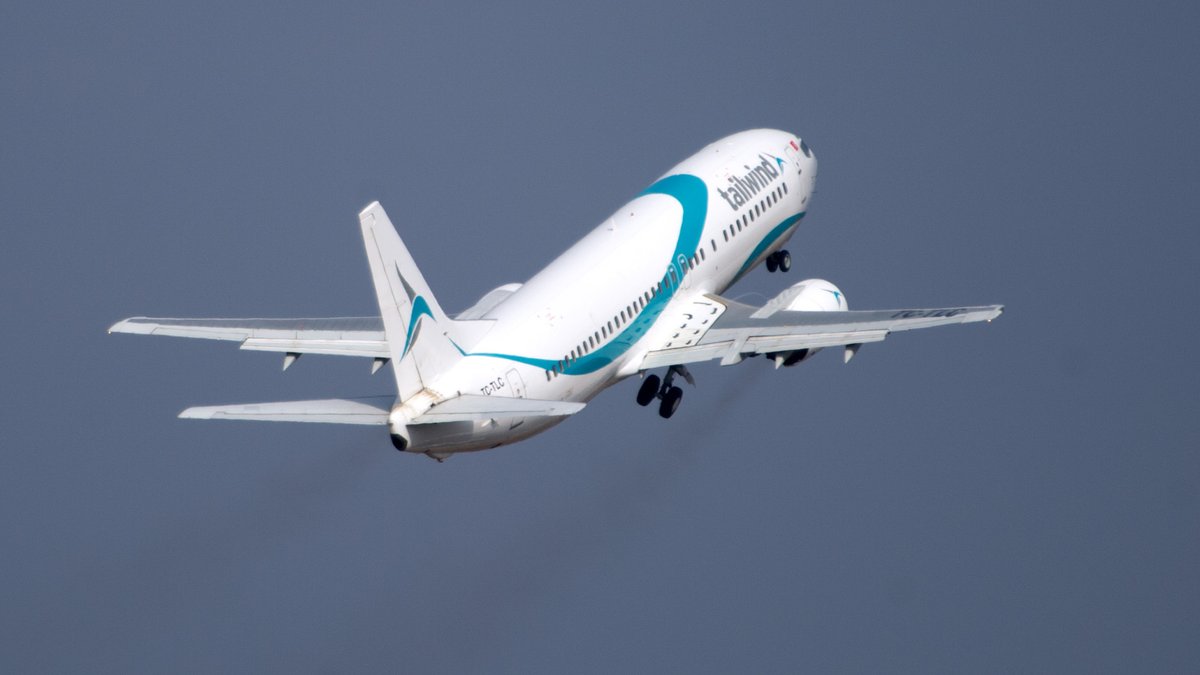 Eine Boeing 737 von Tailwind auf dem Flug Richtung Antalya. 