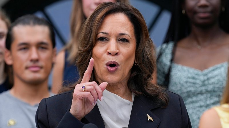 Kamala Harris am 22. Juli | Bild: BR Bild/dpa-Bildfunk/Susan Walsh Kamala Harris am 22. Juli