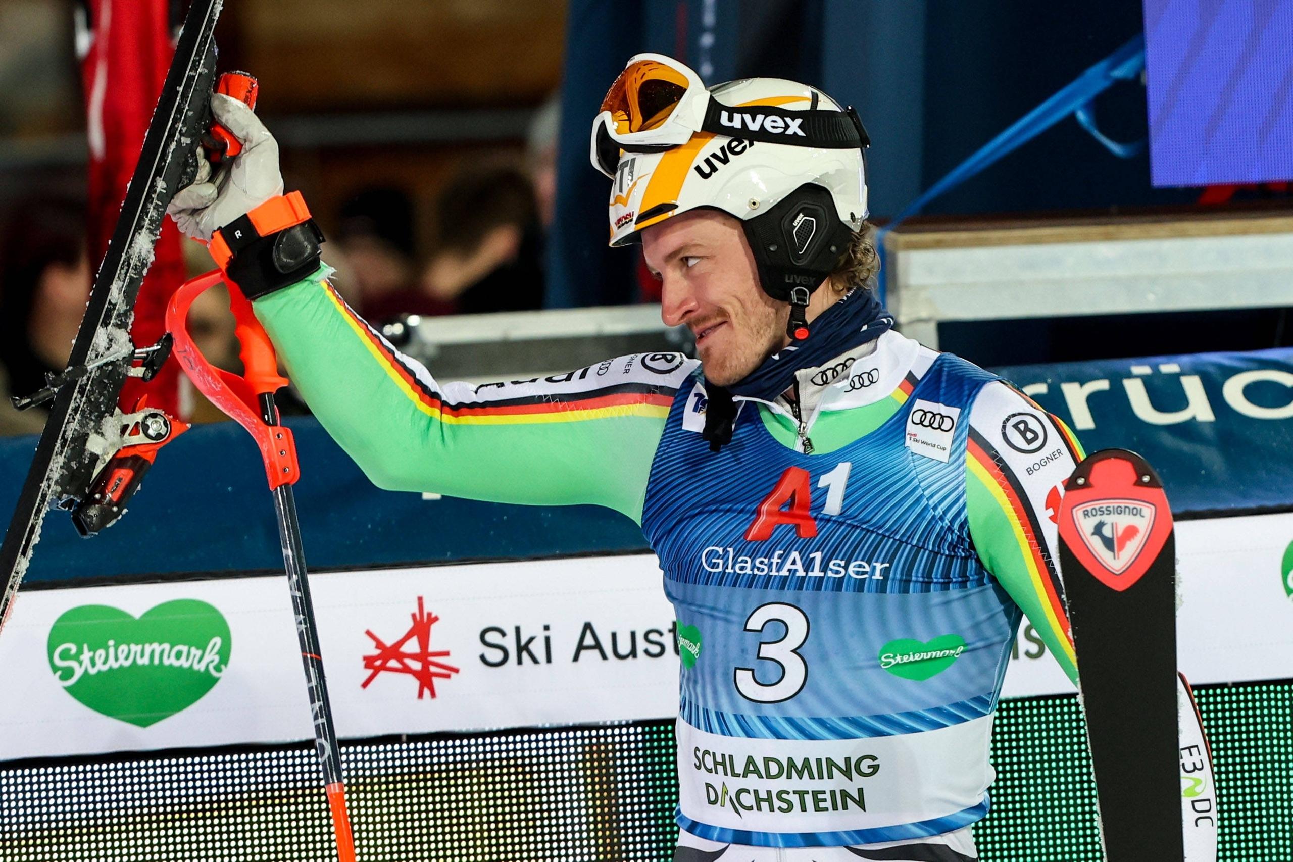 Linus Straßer im Ziel nach dem ersten Lauf