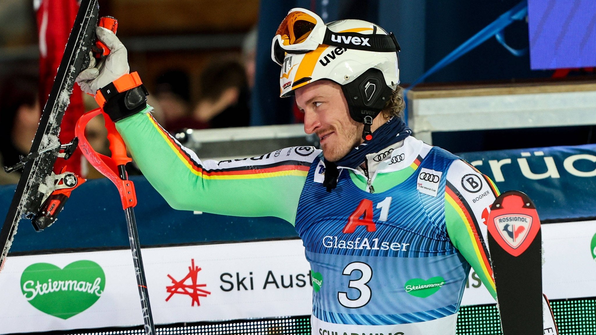 Linus Straßer im Ziel nach dem ersten Lauf