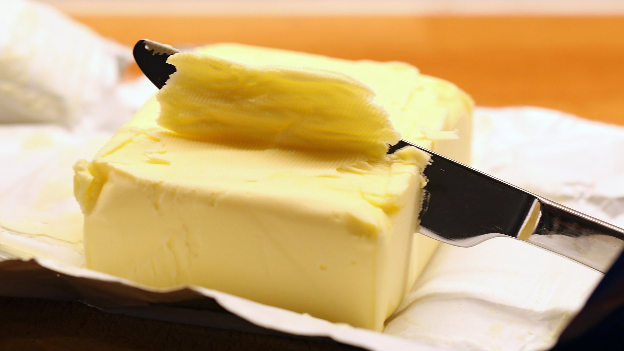 99 Cent: Warum Butter jetzt wieder so billig ist