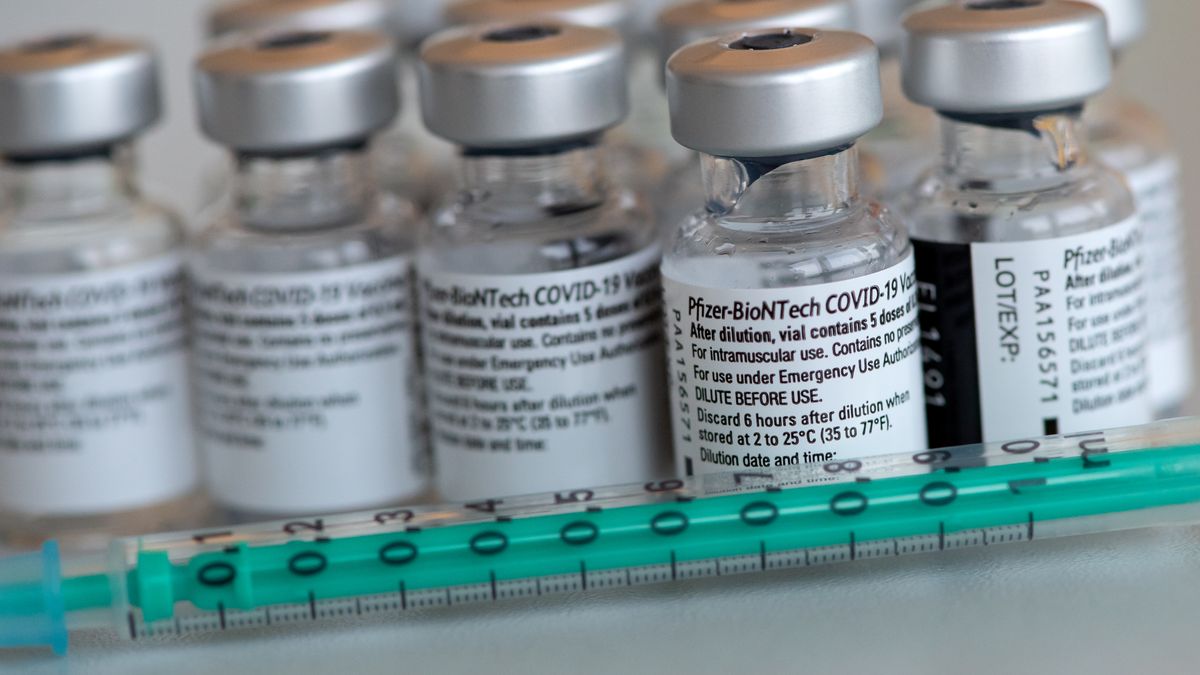 Biontech Beantragt Impfstoffzulassung Fur Kinder Ab Zwolf Jahren Br24