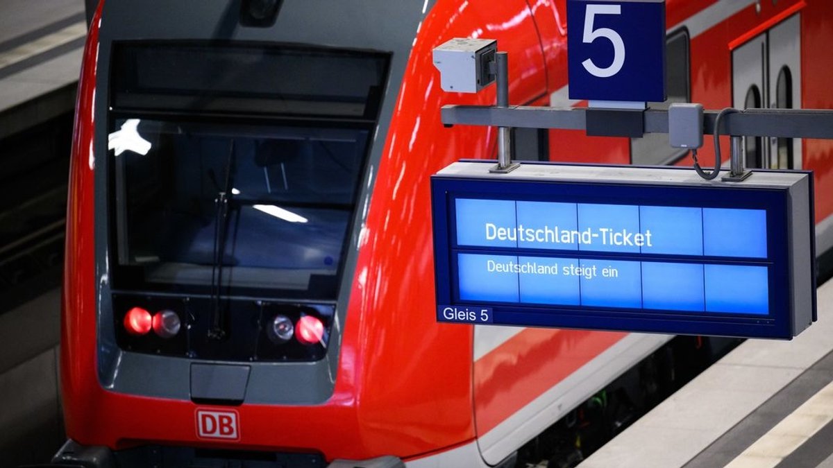 Bahn und Bus haben geringere Einkünfte durch das Deutschlandticket