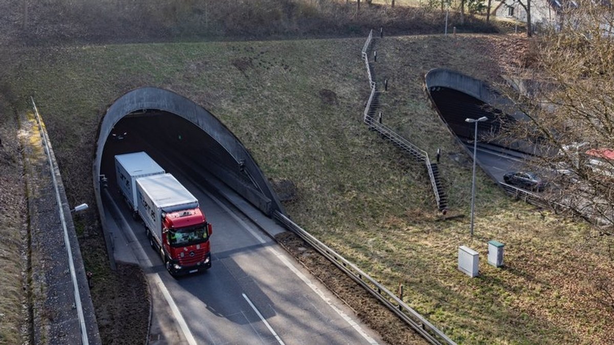 Das Nordportal des Pfaffensteiner Tunnels bei Regensburg