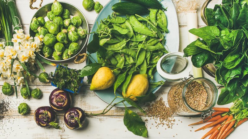 Sollte jeder Mensch anders essen? Gentests sollen Aufschluss darüber geben können, wer am besten welche Nahrungsmittel essen soll. | Bild: stock.adobe.com/sonyakamoz Sollte jeder Mensch anders essen? Gentests sollen Aufschluss darüber geben können, wer am besten welche Nahrungsmittel essen soll.