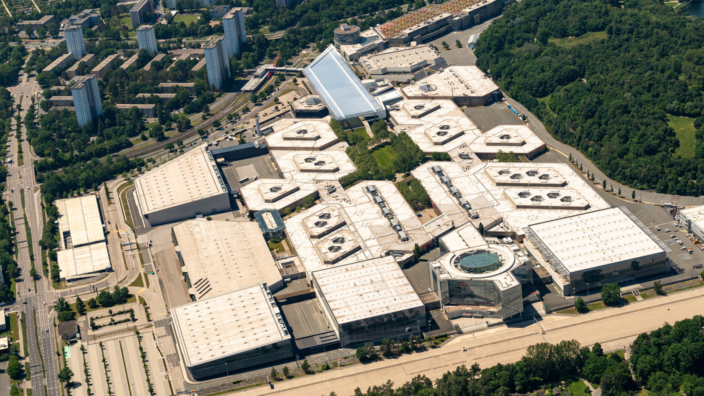 Luftaufnahme des Nürnberger Messezentrums im Stadtteil Langwasser