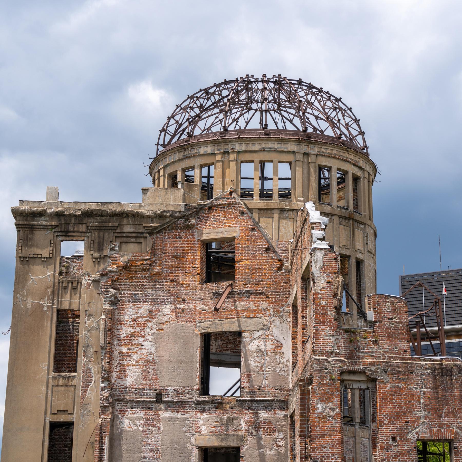 Zum 80. Jahrestag von Hiroshima: Die Atombombe in Kunst, Film und Literatur episode artwork