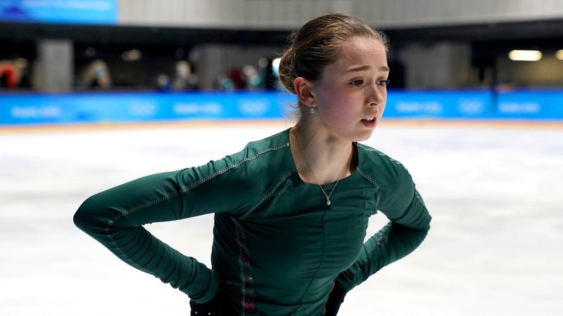 Kamila Walijewa vom Russischen Olympischen Komitee trainiert. 