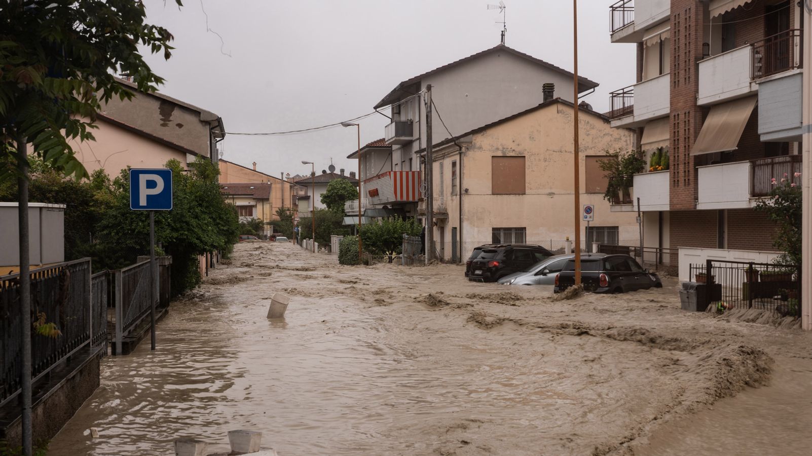 Drei Tote bei Überschwemmungen in Italien und Tausende evakuiert