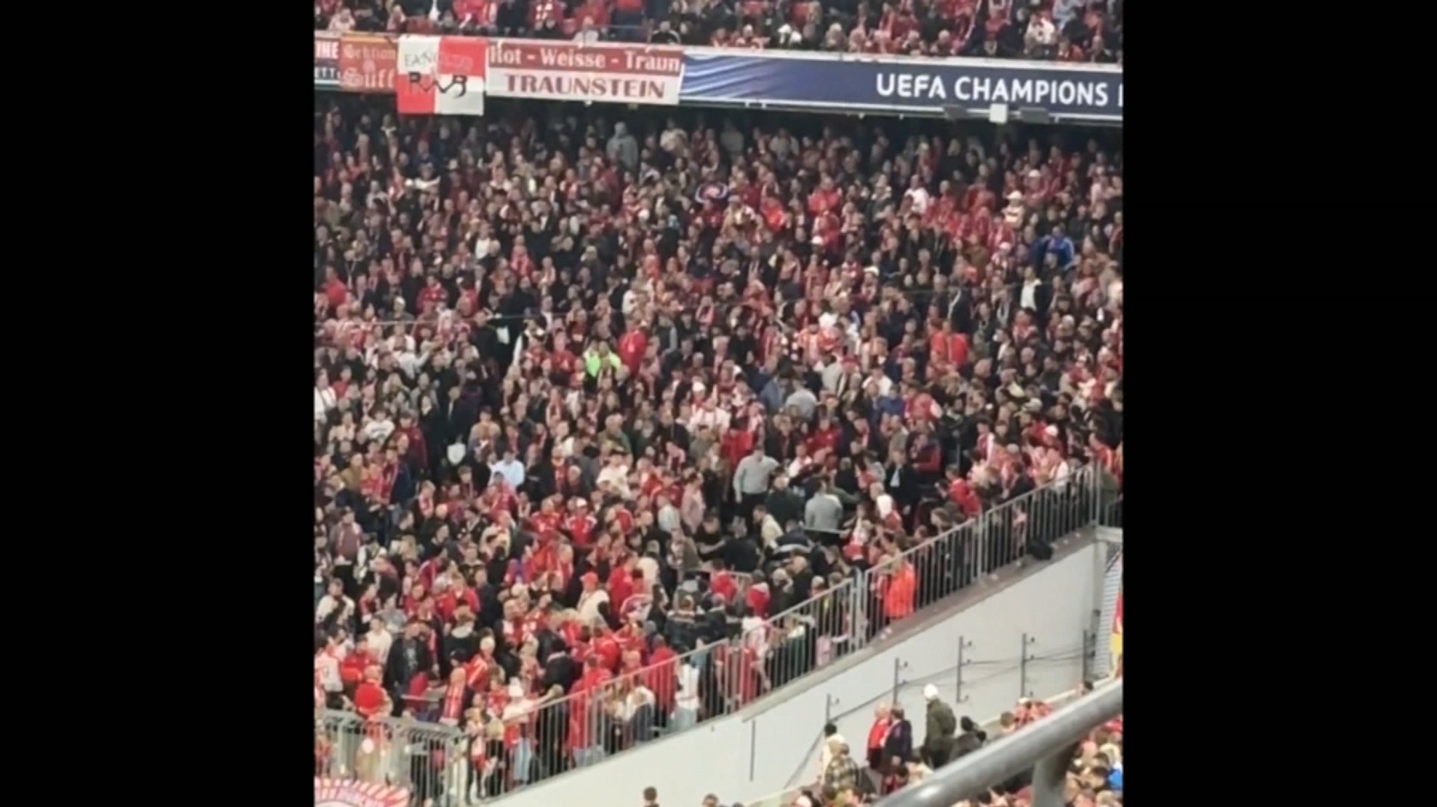 Im Video: Verkäufe an Gästefans in Südkurve – Bayernfans schlagen Alarm