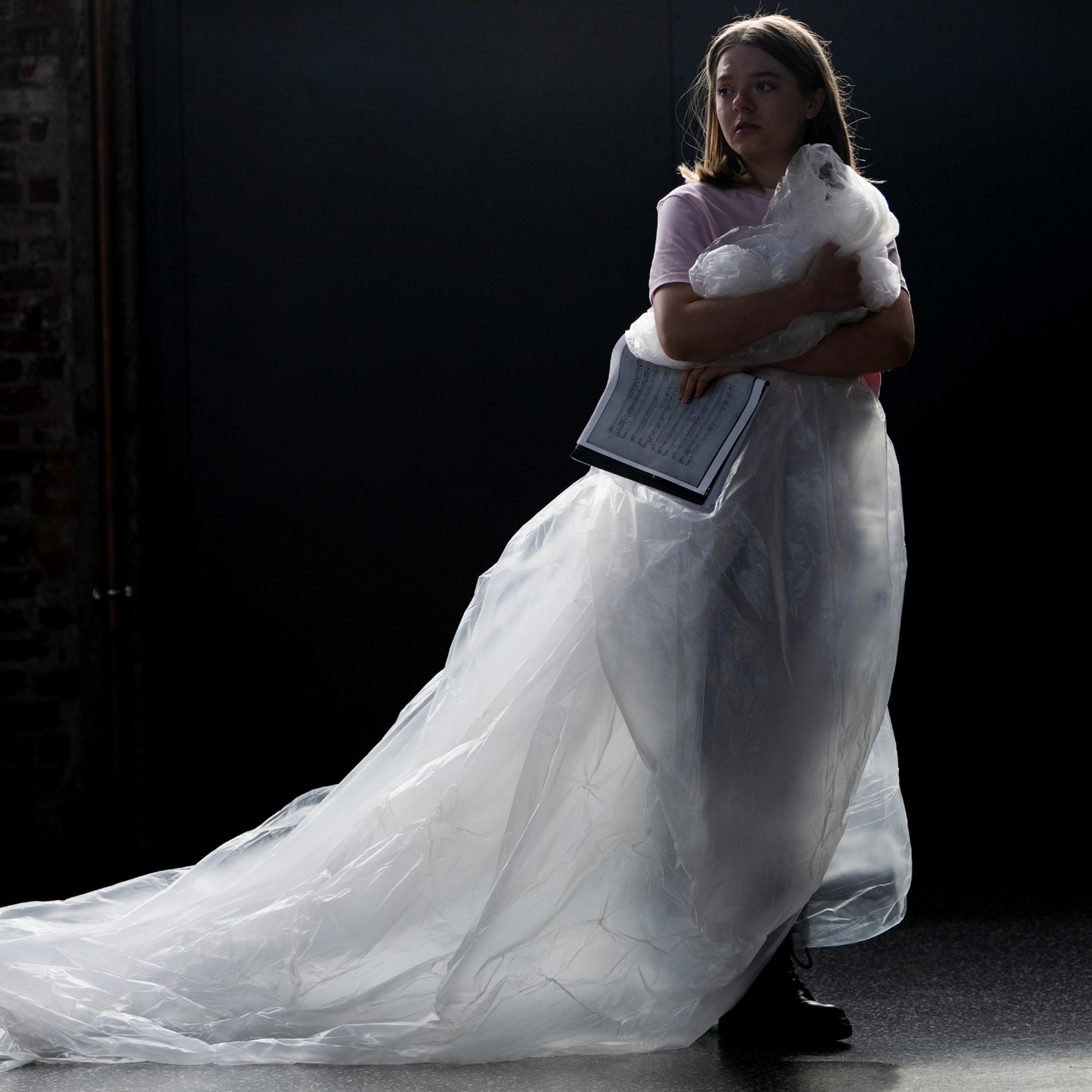 „Lazarus oder Feier der Auferstehung“ Opernperformance der Bayerischen Theaterakademie im Bergson „Lazarus oder Feier der Auferstehung“ Opernperformance der Bayerischen Theaterakademie im Bergson