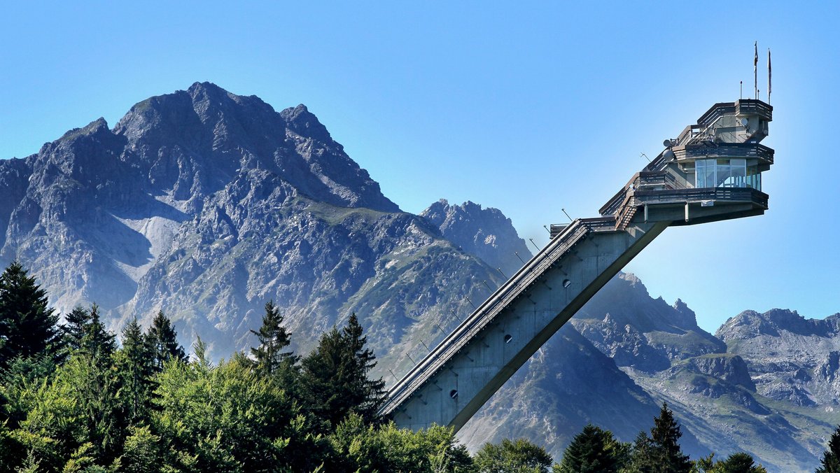 Heini-Klopfer-Skiflugschanze: Der schiefe Turm von Oberstdorf