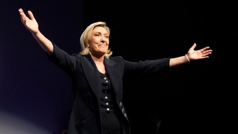 Die rechtsextreme französische Politikerin Marine Le Pen | Bild: dpa-Bildfunk/Thibault Camus Die rechtsextreme französische Politikerin Marine Le Pen