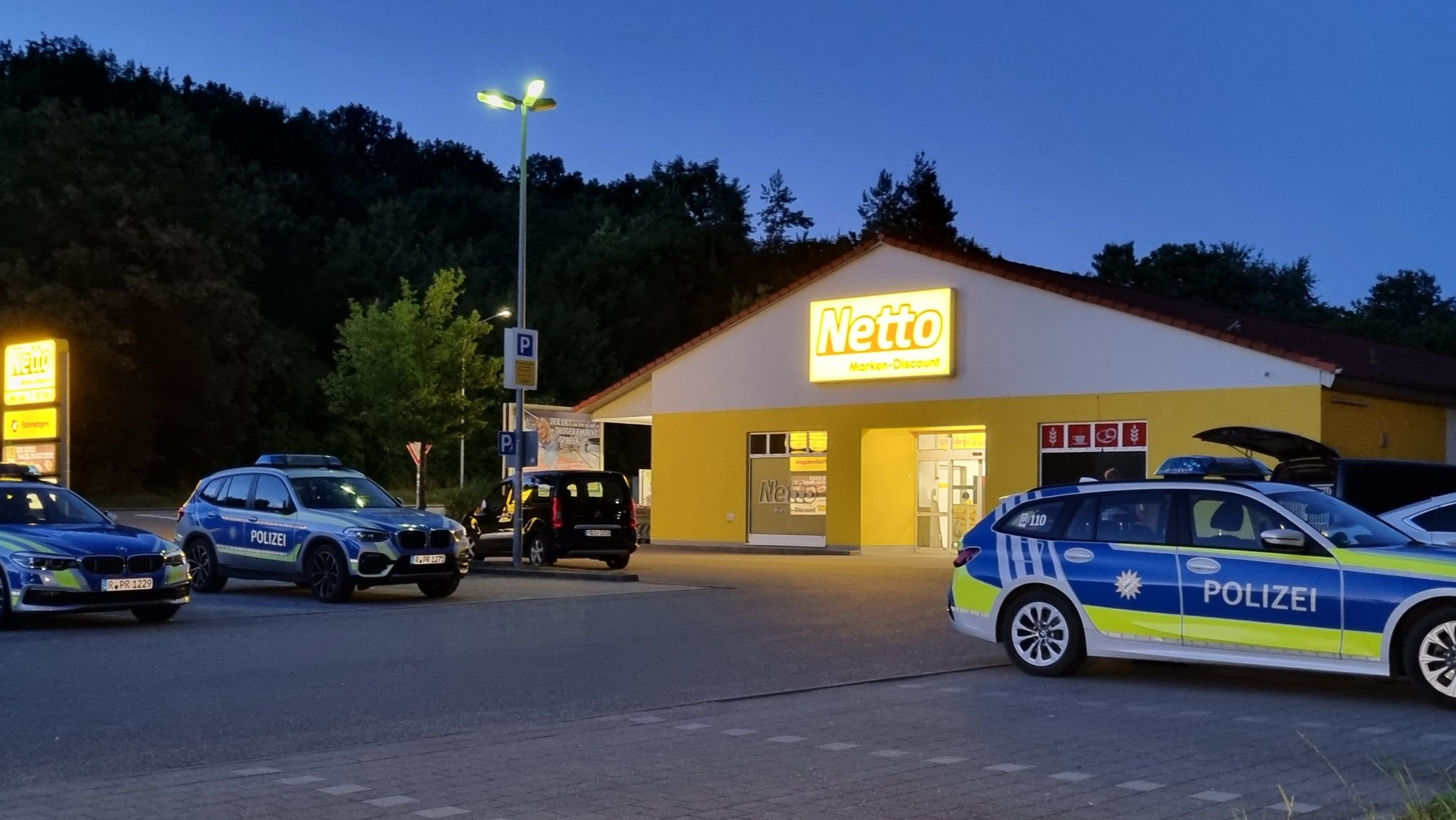 Überfall auf Supermarkt in Nittendorf - Schüsse bei der Flucht