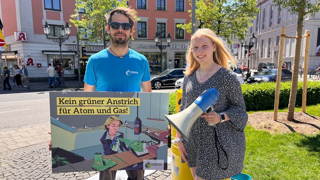 Amrei Küsel von Fridays for Future München und Dr. Hauke Doerk, Referent für Radioaktivität und Energiepolitik am Umweltinstitut.