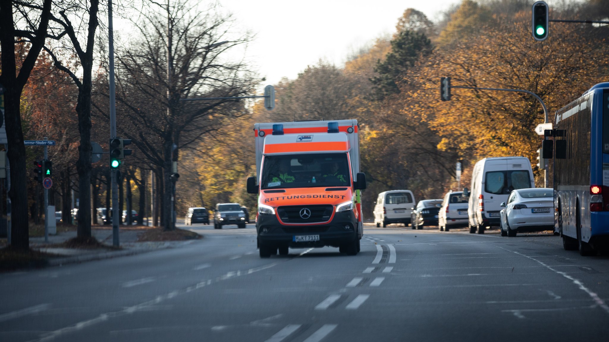 München: Polizei sucht wichtige Zeugin von versuchtem Totschlag 