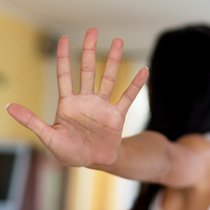 Grenzen setzen - Schutz und Selbstbehauptung | Bild: colourbox.com