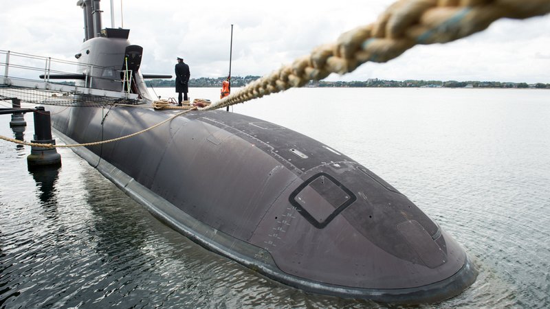 Das U-Boot «U36» der Klasse U212A wird 2016 in Eckernförde im Rahmen eines Festaktes in den Dienst gestellt. | Bild: dpa-Bildfunk/Daniel Reinhardt Das U-Boot «U36» der Klasse U212A wird 2016 in Eckernförde im Rahmen eines Festaktes in den Dienst gestellt.