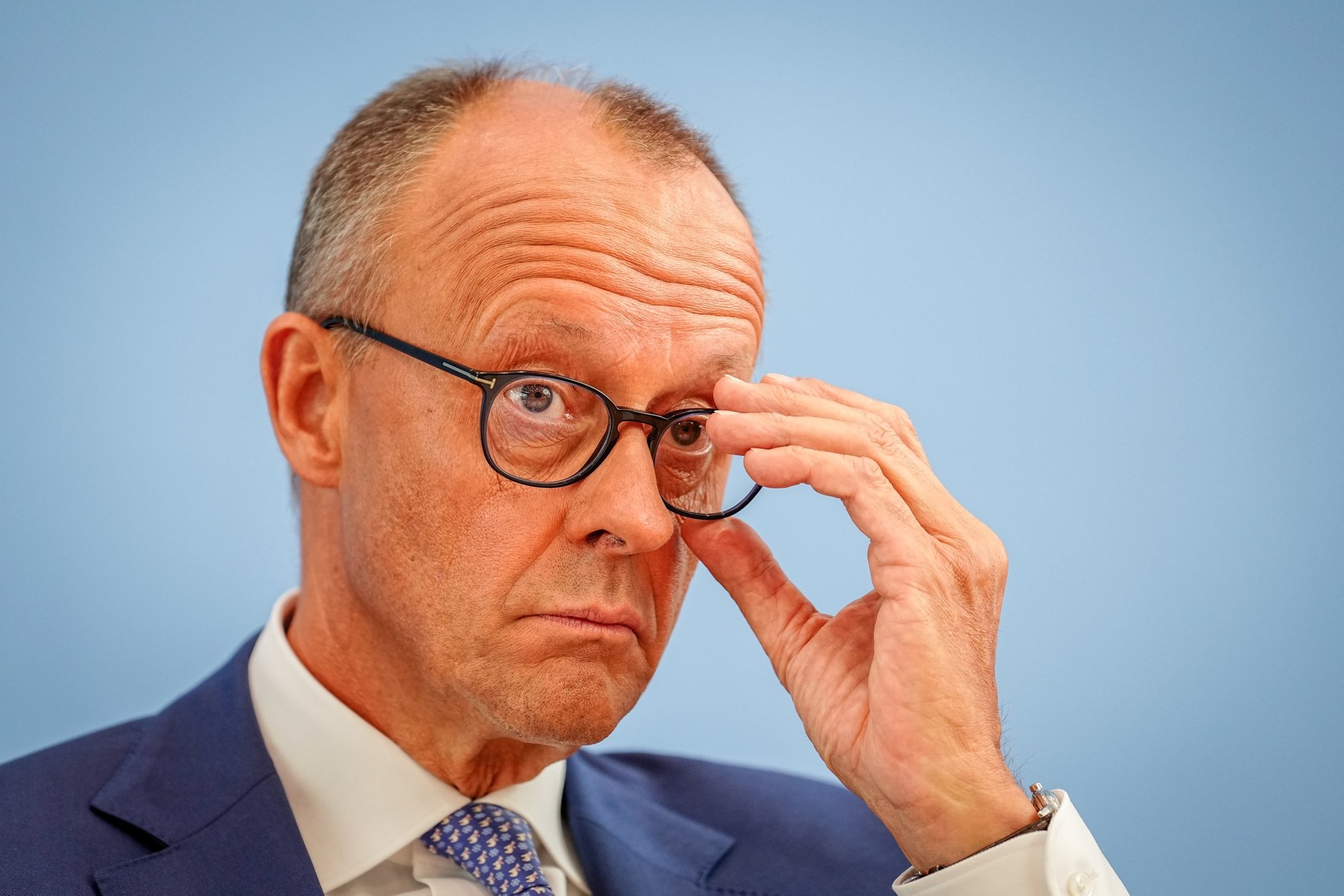 27.08.2024, Berlin: Friedrich Merz, CDU-Bundesvorsitzender und Unionsfraktionsvorsitzender, gibt eine Pressekonferenz nach dem Treffen mit Bundeskanzler Scholz und zu Konsequenzen nach dem Anschlag von Solingen. Foto: Kay Nietfeld/dpa +++ dpa-Bildfunk +++