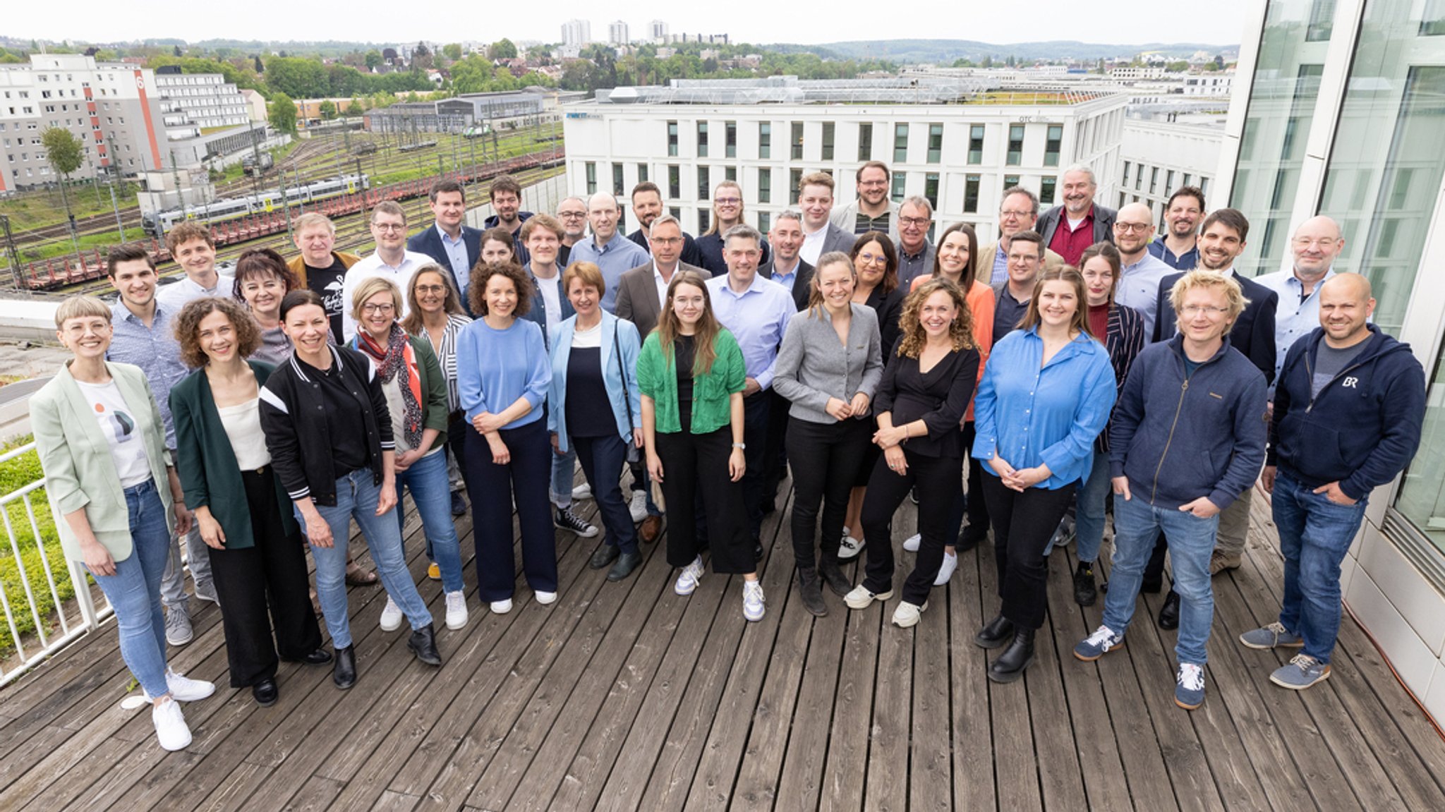 Das Team im BR-Studio Niederbayern/Oberpfalz | Bild: BR/Markus Konvalin Das Team im BR-Studio Niederbayern/Oberpfalz