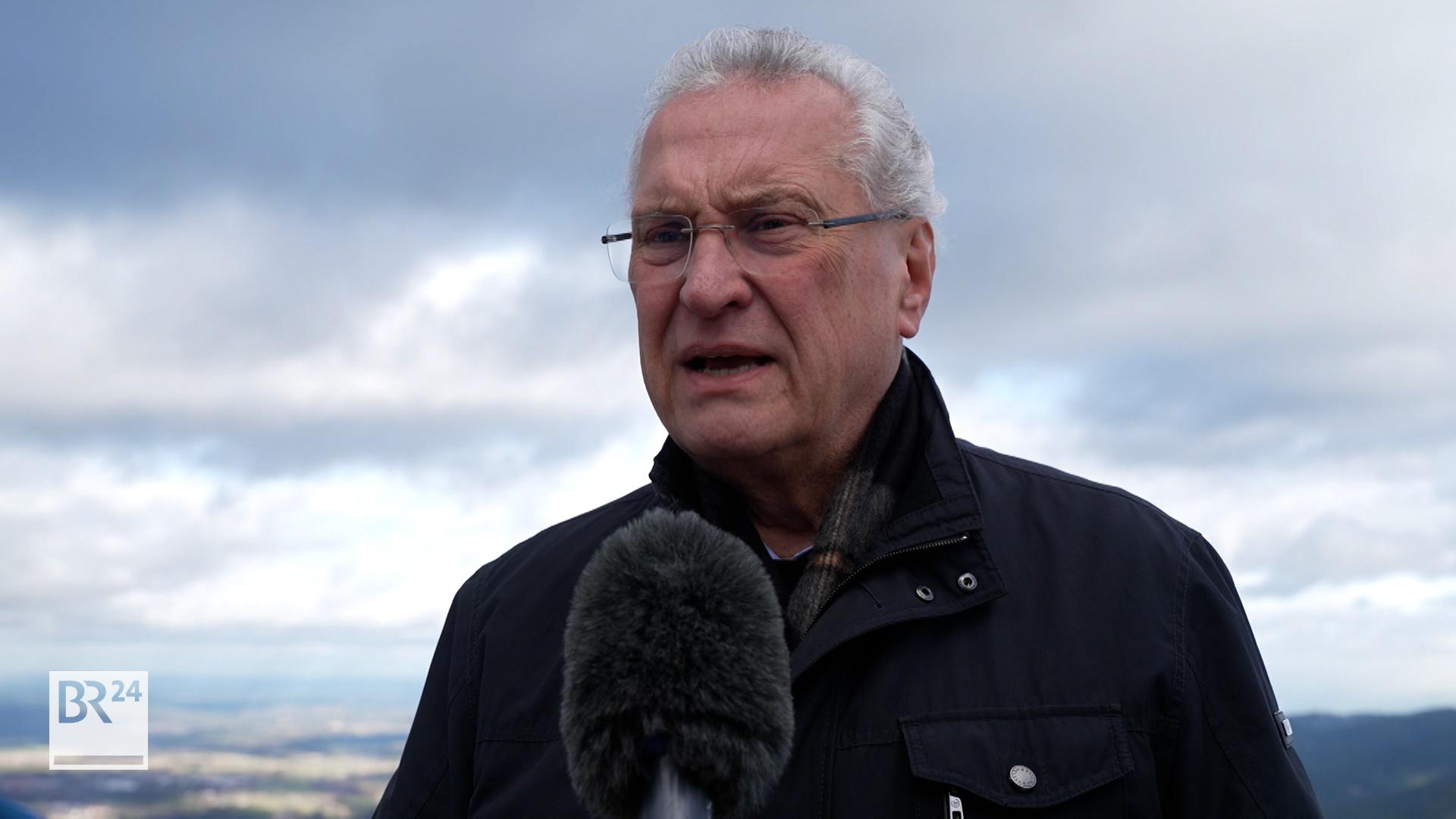 Im Video: Innenminister Herrmann zur Hochwasser-Lage