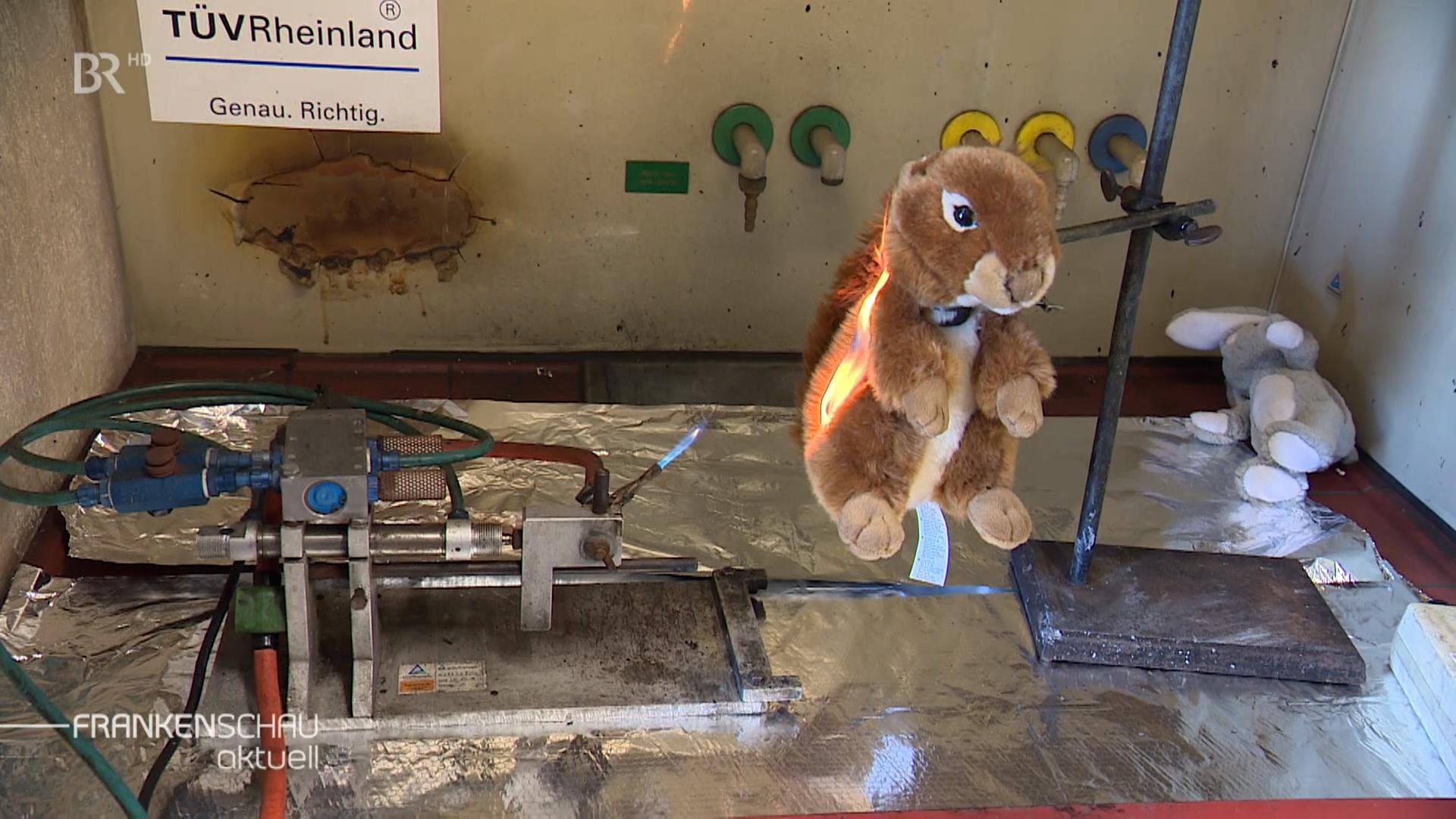 Sicherheitstest bei Spielzeug mit KI.