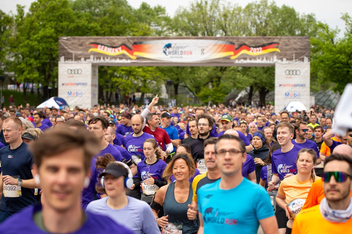 Teilnehmer des "Wings for Life Runs" 2022 in München