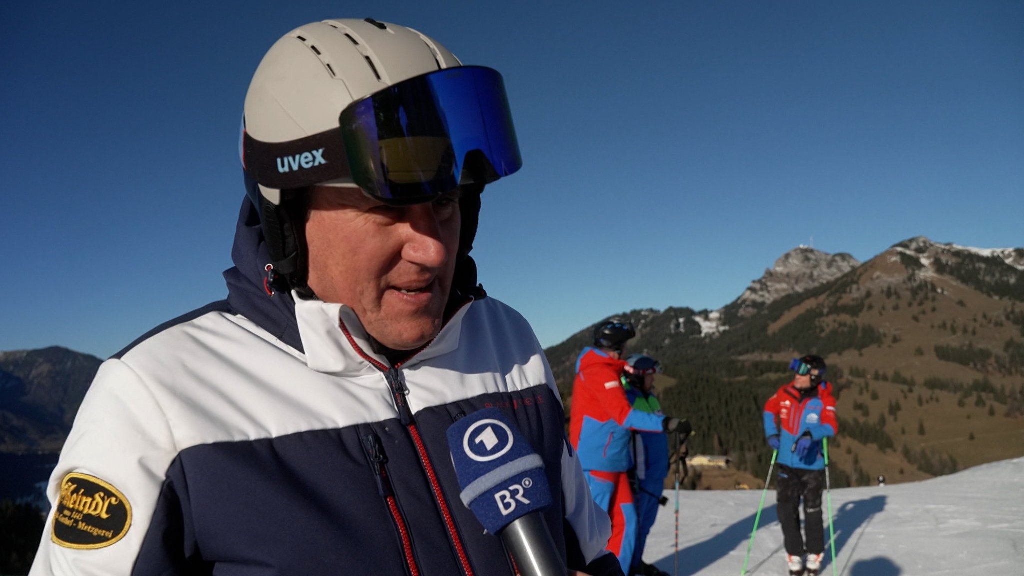 In insgesamt 35 Skigebieten will Flühr in 365 Tagen 3,2 Millionen Höhenmeter absolvieren. | Bild: Bayerischer Rundfunk 2025 In insgesamt 35 Skigebieten will Flühr in 365 Tagen 3,2 Millionen Höhenmeter absolvieren.