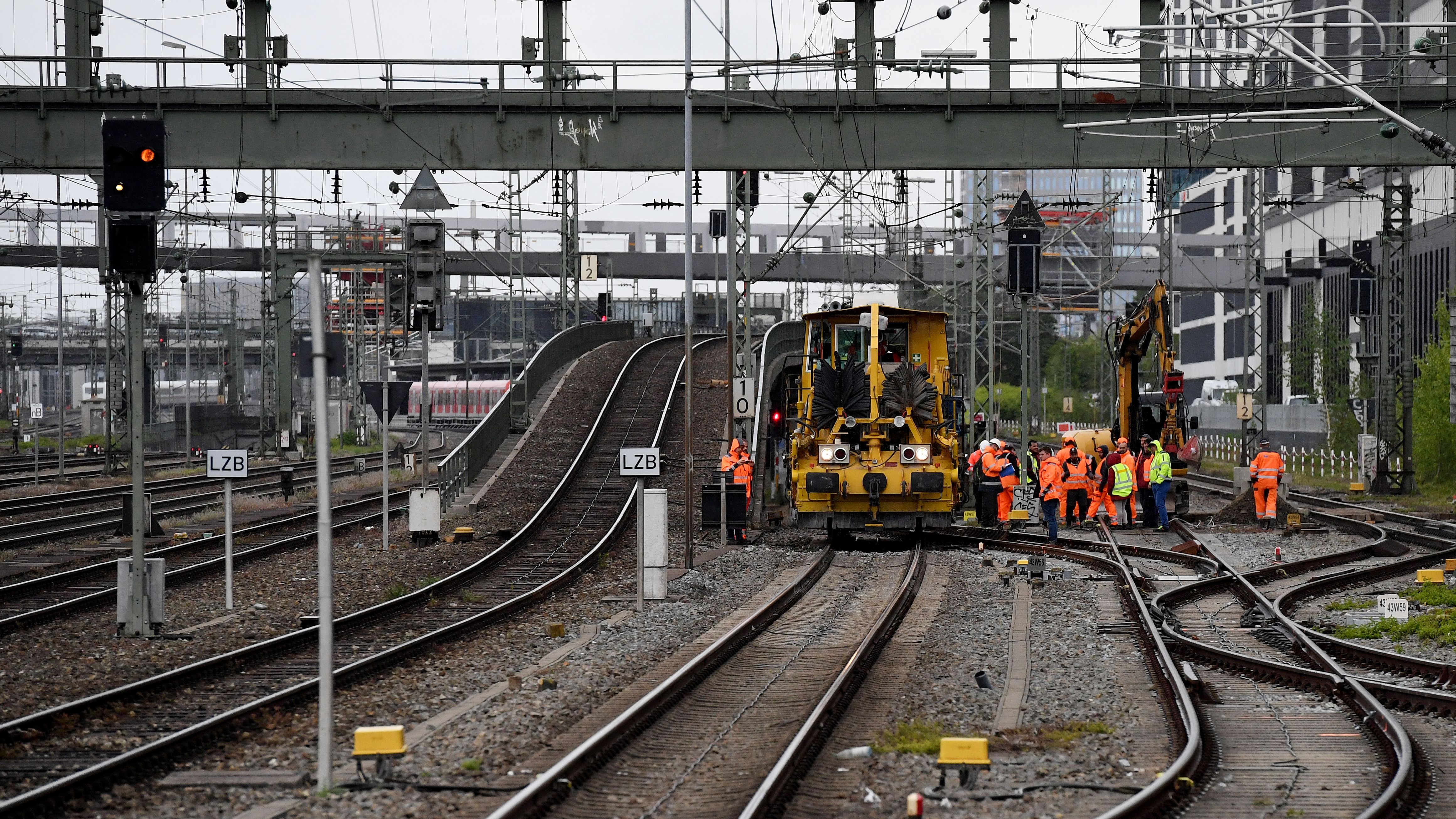 Munchner S Bahn Fast 2 000 Weichenstorungen In 10 Jahren Br24