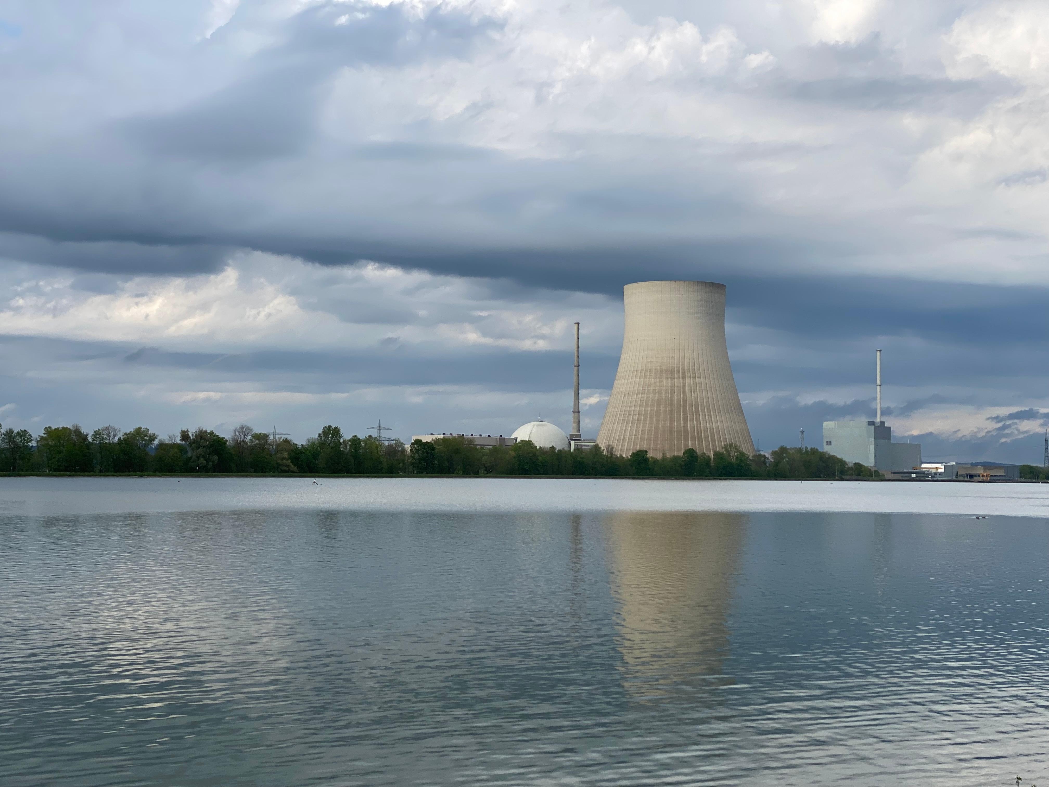 Das stillgelegte Kernkraftwerk Isar 2 (Mitte April 2024).