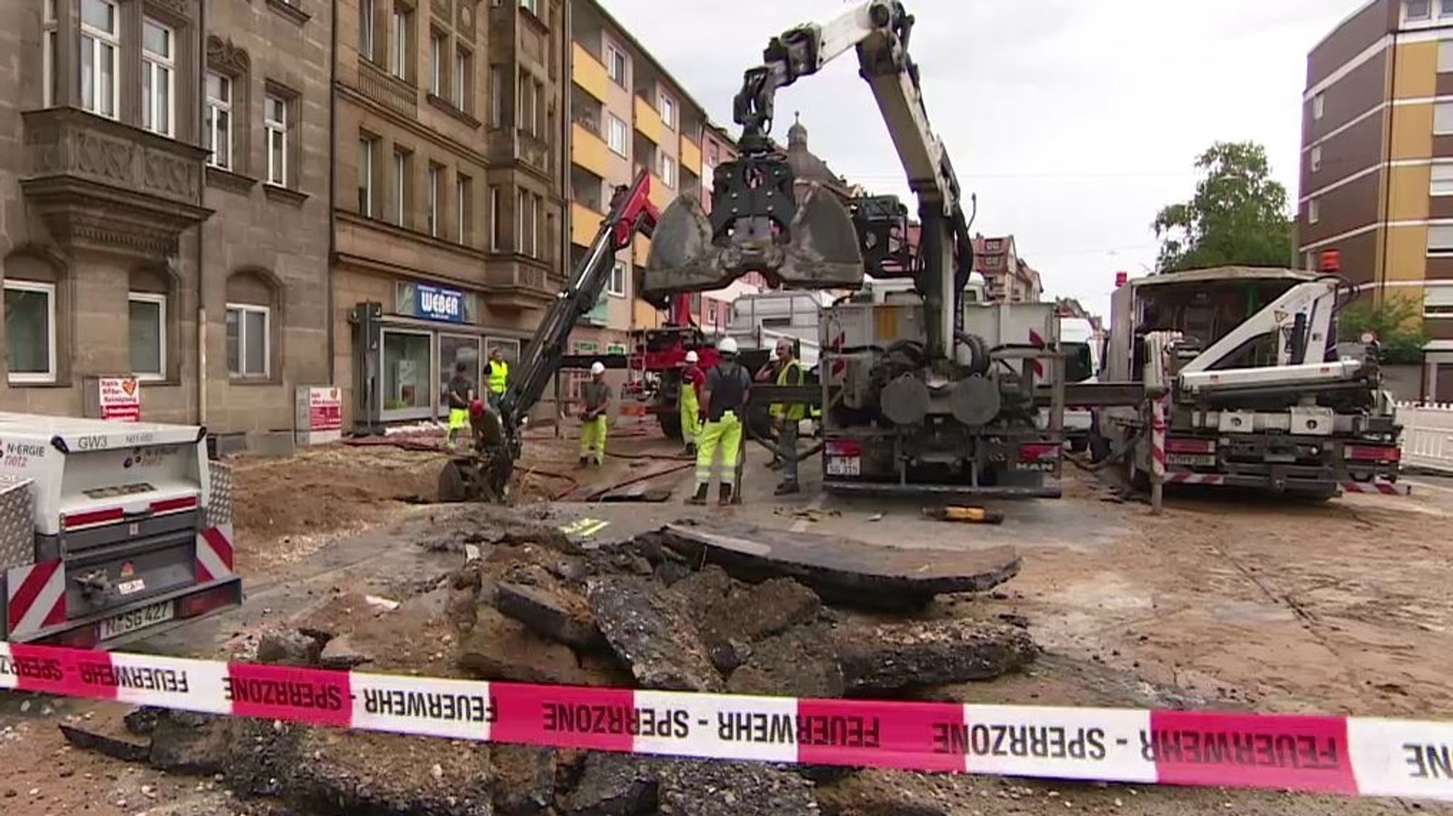 Wasserrohrbruch Maximilianstraße Nürnberg | Bild: BR / Stefan Markert Wasserrohrbruch Maximilianstraße Nürnberg