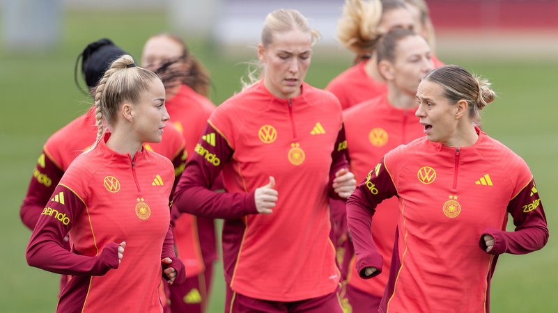 DFB-Trainingscamp Klara Bühl | Bild: picture alliance/dpa/Kessler-Sportfotografie | Jürgen Kessler DFB-Trainingscamp Klara Bühl