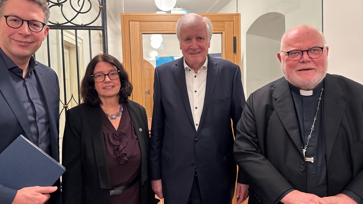 Seehofer will Katholische Universität zukunftssicher machen