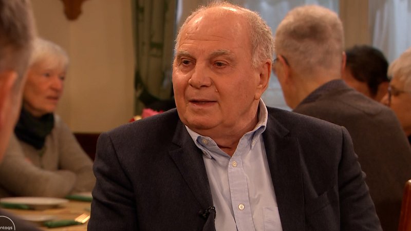Der Ehrenpräsident des FC Bayern am Sonntags-Stammtisch | Bild: BR/Andreas Schroll Der Ehrenpräsident des FC Bayern am Sonntags-Stammtisch