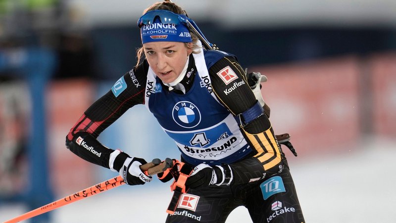 29.11.2025, Schweden, Ostersund: Biathlon: Weltcup, Staffel 4 x 6 km, Frauen. Die deutsche Franziska Preuß in Aktion. Foto: Björn Larsson Rosvall/TT News Agency/AP/dpa +++ dpa-Bildfunk +++ | Bild: dpa-Bildfunk/Björn Larsson Rosvall 29.11.2025, Schweden, Ostersund: Biathlon: Weltcup, Staffel 4 x 6 km, Frauen. Die deutsche Franziska Preuß in Aktion. Foto: Björn Larsson Rosvall/TT News Agency/AP/dpa +++ dpa-Bildfunk +++